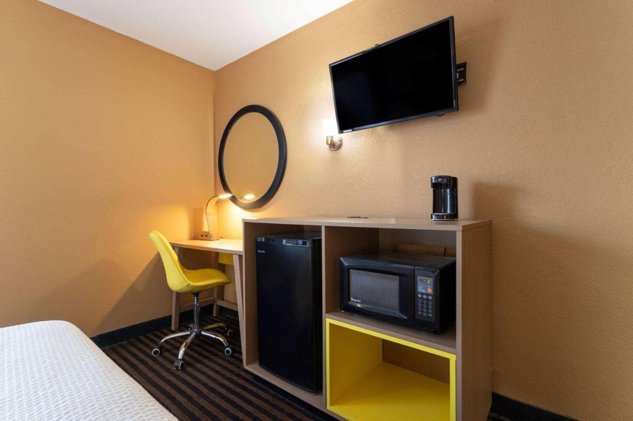 Days Inn By Wyndham Anderson In Bagian luar foto